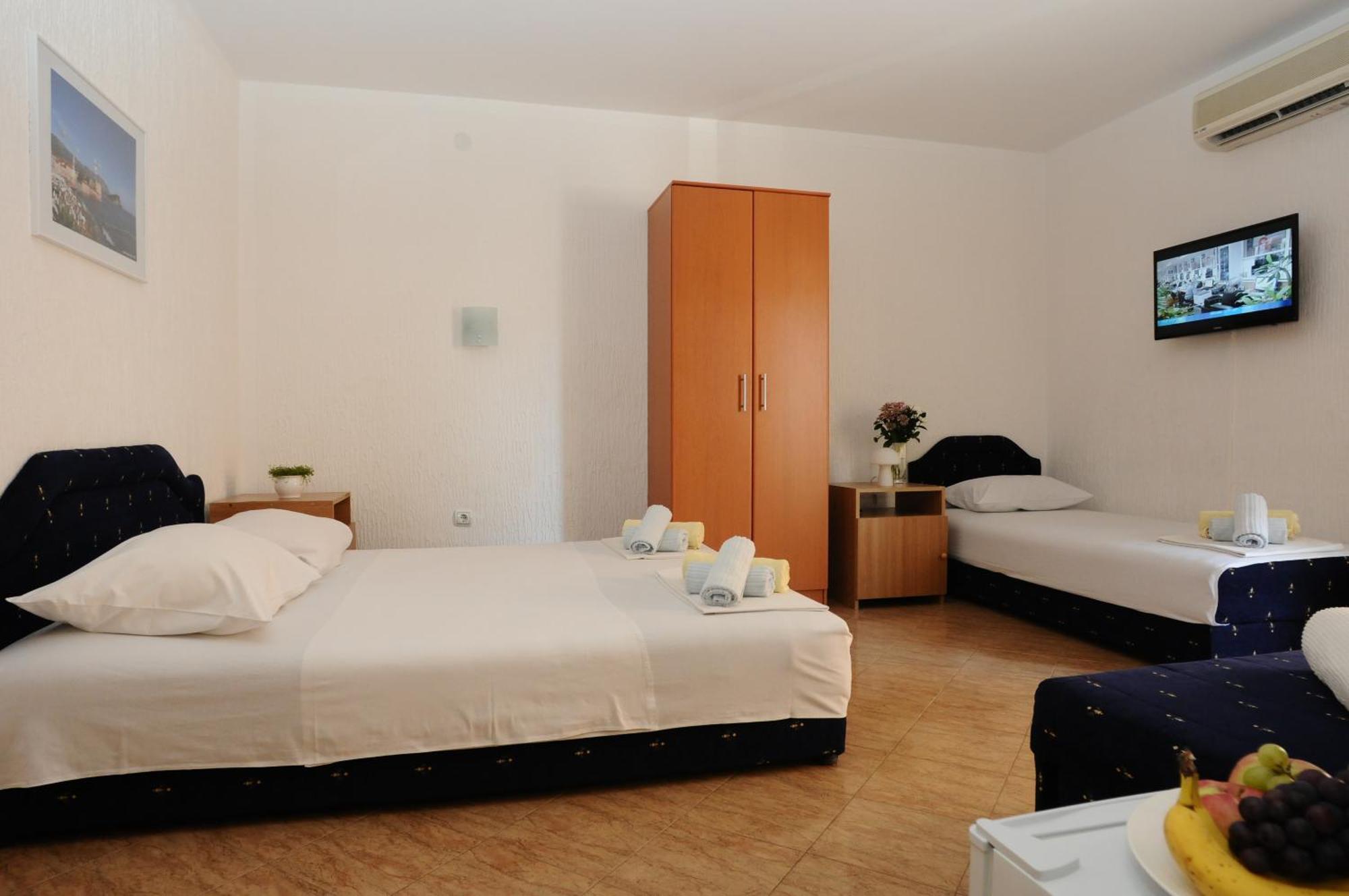 Budva Inn Guest House بودفا